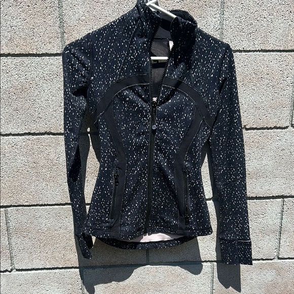Lululemon zip up - Picture 1 of 3